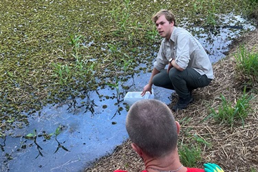 Team memeber from Watergum sharing some facts about cane toad