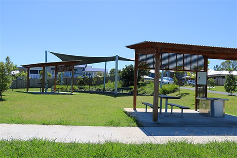 Bangalow-Parrot-Tree-Place